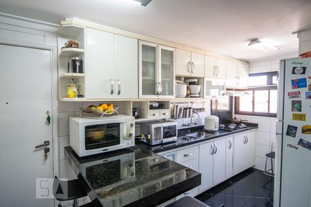 Apartamento à venda com 110m², 3 quartos e 2 vagasCozinha