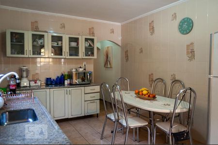 Casa à venda com 150m², 3 quartos e 2 vagasCozinha