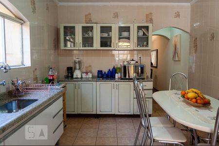 Casa à venda com 150m², 3 quartos e 2 vagasCozinha