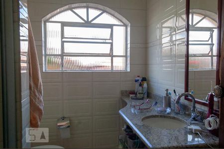 Casa à venda com 150m², 3 quartos e 2 vagasBanheiro da Suíte