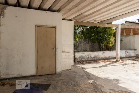 Quintal de trás de casa para alugar com 3 quartos, 300m² em Campo Grande, Rio de Janeiro
