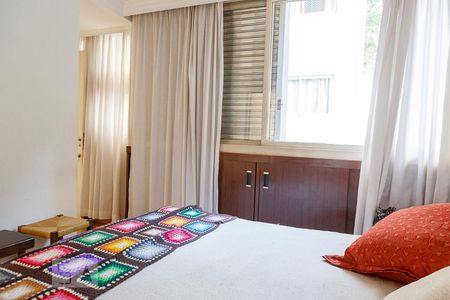 Apartamento à venda com 125m², 3 quartos e 1 vaga Apartamento à venda com 125m², 3 quartos e 1 vagaSuíte