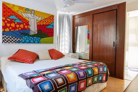 Apartamento à venda com 125m², 3 quartos e 1 vaga Apartamento à venda com 125m², 3 quartos e 1 vagaSuíte