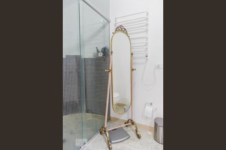 Apartamento à venda com 125m², 3 quartos e 1 vaga Apartamento à venda com 125m², 3 quartos e 1 vagaBanheiro