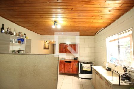 Casa à venda com 511m², 3 quartos e 7 vagasCozinha Casa Fundos