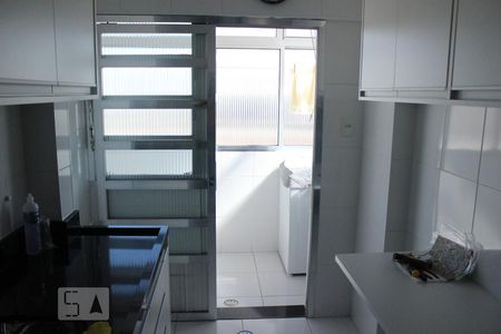 Apartamento à venda com 58m², 2 quartos e 1 vagaCozinha e Área de Serviço