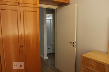 Apartamento à venda com 58m², 2 quartos e 1 vagaQuarto 1 - Armários