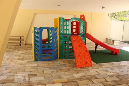 Apartamento à venda com 58m², 2 quartos e 1 vagaÁrea Comum - Playground