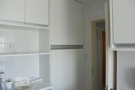 Apartamento à venda com 58m², 2 quartos e 1 vagaCozinha - Armários