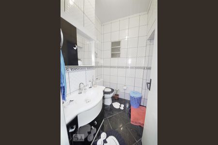 Casa à venda com 80m², 2 quartos e 2 vagasBanheiro