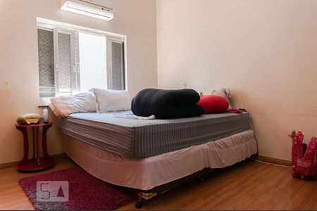 Casa à venda com 630m², 3 quartos e 4 vagasQuarto 2