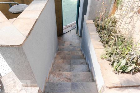 Casa à venda com 630m², 3 quartos e 4 vagasEscadas