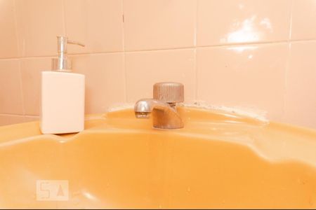 Casa à venda com 630m², 3 quartos e 4 vagasBanheiro de Serviço