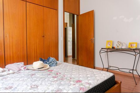 Casa à venda com 630m², 3 quartos e 4 vagasQuarto 1