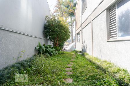 Casa à venda com 630m², 3 quartos e 4 vagasQuintal