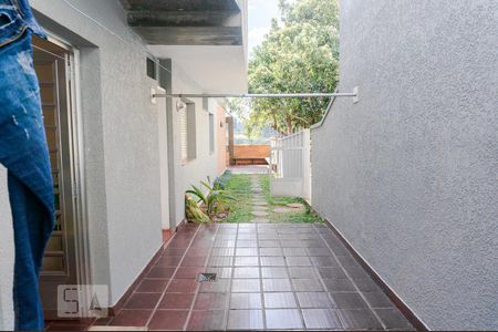 Casa à venda com 630m², 3 quartos e 4 vagasCorredor