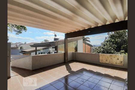 Casa à venda com 630m², 3 quartos e 4 vagasGaragem