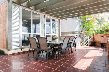 Casa à venda com 630m², 3 quartos e 4 vagasChurrasqueira