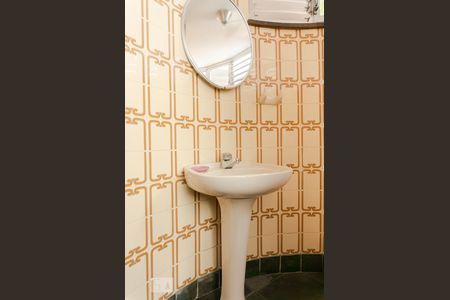 Lavabo 2 de casa à venda com 3 quartos, 630m² em Parque São Domingos, São Paulo