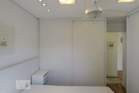 Apartamento à venda com 41m², 1 quarto e 1 vagaQuarto