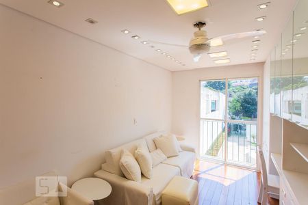 Apartamento à venda com 41m², 1 quarto e 1 vagaSala