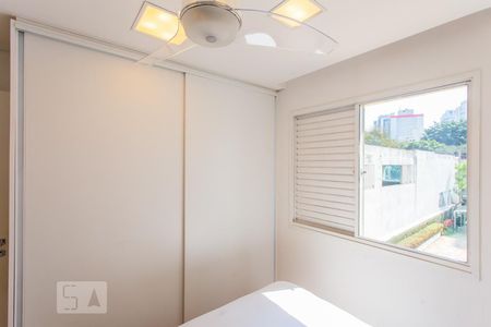 Apartamento à venda com 41m², 1 quarto e 1 vagaQuarto