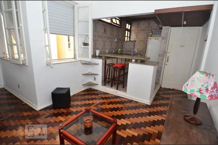 Sala de apartamento para alugar com 3 quartos, 80m² em Copacabana, Rio de Janeiro