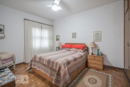 Casa à venda com 198m², 7 quartos e 4 vagas Casa à venda com 198m², 7 quartos e 4 vagasSuite