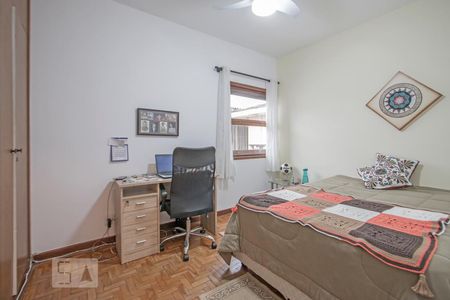 Casa à venda com 198m², 7 quartos e 4 vagas Casa à venda com 198m², 7 quartos e 4 vagasQuarto 2