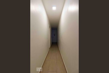 Casa à venda com 180m², 3 quartos e 2 vagas Casa à venda com 180m², 3 quartos e 2 vagasCorredor Quartos