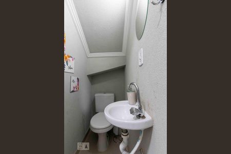 Casa à venda com 180m², 3 quartos e 2 vagas Casa à venda com 180m², 3 quartos e 2 vagasLavabo