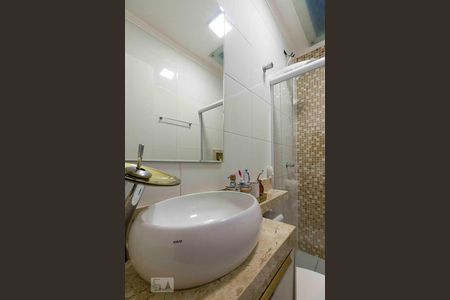 Casa à venda com 180m², 3 quartos e 2 vagas Casa à venda com 180m², 3 quartos e 2 vagasBanheiro Suite 3