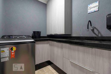 Casa à venda com 180m², 3 quartos e 2 vagas Casa à venda com 180m², 3 quartos e 2 vagasÁrea de Serviço