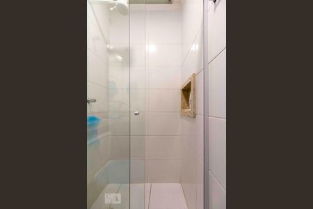 Casa à venda com 180m², 3 quartos e 2 vagas Casa à venda com 180m², 3 quartos e 2 vagasBanheiro Suite 2