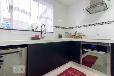 Casa à venda com 180m², 3 quartos e 2 vagas Casa à venda com 180m², 3 quartos e 2 vagasCozinha