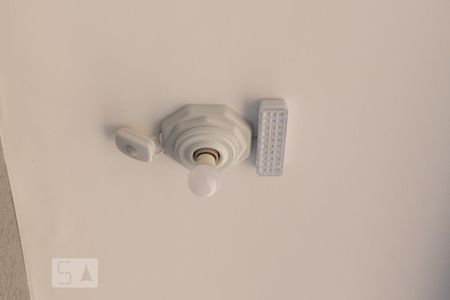 Corredor de acesso  de apartamento para alugar com 2 quartos, 49m² em Vila Santa Inês, São Paulo
