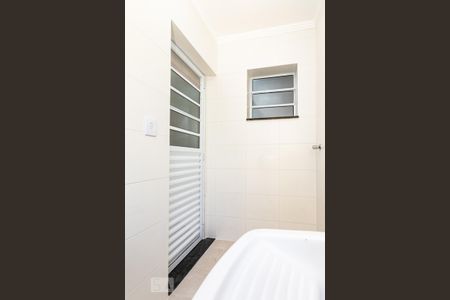 Área de serviço de apartamento para alugar com 2 quartos, 49m² em Vila Santa Inês, São Paulo
