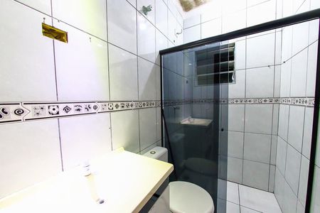 Casa para alugar com 110m², 3 quartos e 8 vagasBanheiro 