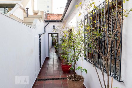 Casa para alugar com 275m², 3 quartos e 2 vagasCorredor Externo