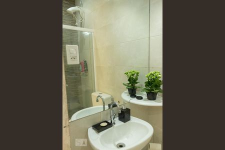 Casa para alugar com 140m², 2 quartos e 1 vagaDetalhe do banheiro social