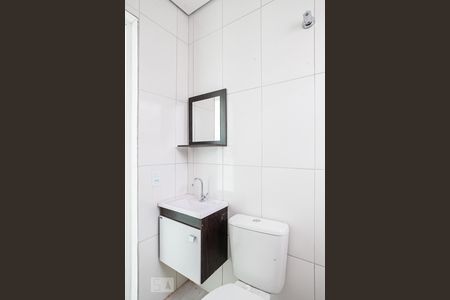 Banheiro de casa para alugar com 1 quarto, 50m² em Vila Suíça, Santo André
