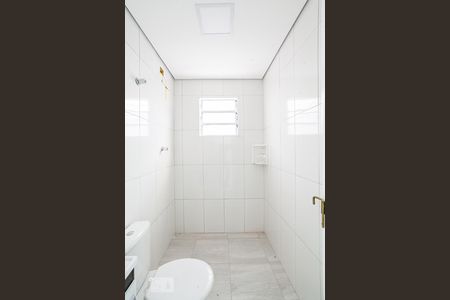 Banheiro de casa para alugar com 1 quarto, 50m² em Vila Suíça, Santo André