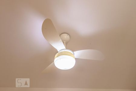 Apartamento para alugar com 72m², 2 quartos e 2 vagasDetalhe da Suíte