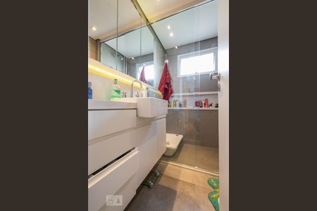 Apartamento à venda com 130m², 3 quartos e 1 vagaBanheiro Suíte