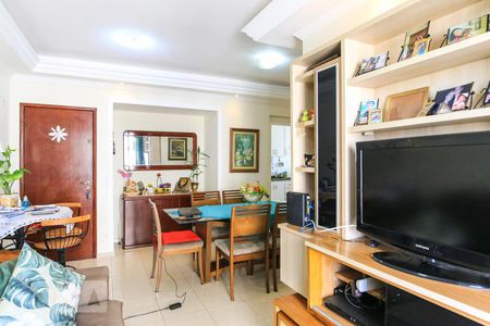 Sala de apartamento para alugar com 2 quartos, 77m² em Conjunto Residencial Trinta E Um de Março, São José dos Campos