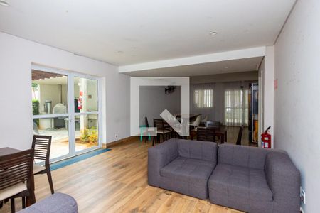 Apartamento à venda com 32m², 1 quarto e sem vaga Apartamento à venda com 32m², 1 quarto e sem vagaFora do padrão QuintoAndar: Imóvel precário, parede da cozinha descascada.