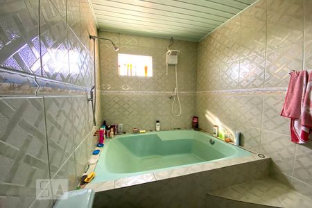 Casa à venda com 200m², 3 quartos e 2 vagasBanheiro Suíte