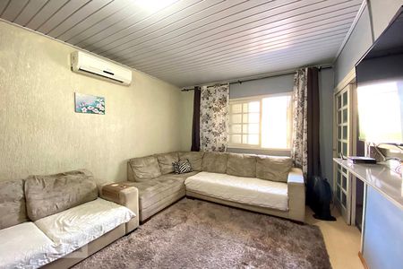 Sala de casa à venda com 3 quartos, 200m² em Feitoria, São Leopoldo