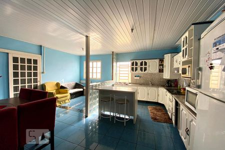 Casa à venda com 200m², 3 quartos e 2 vagasCozinha