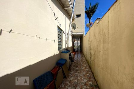 Casa à venda com 200m², 3 quartos e 2 vagasPátio